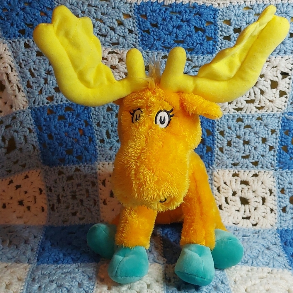 Dr.seusse moose stuffie